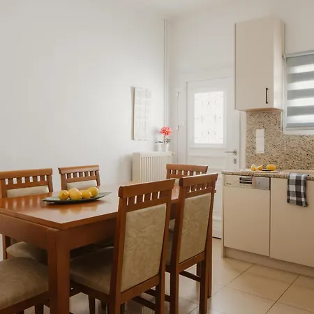 Eros Villa *
